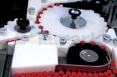 Vertical Labeling System with Rotary Table for Vials