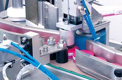 Orientated Wrap-around Labeling System with Pneumatic Arm