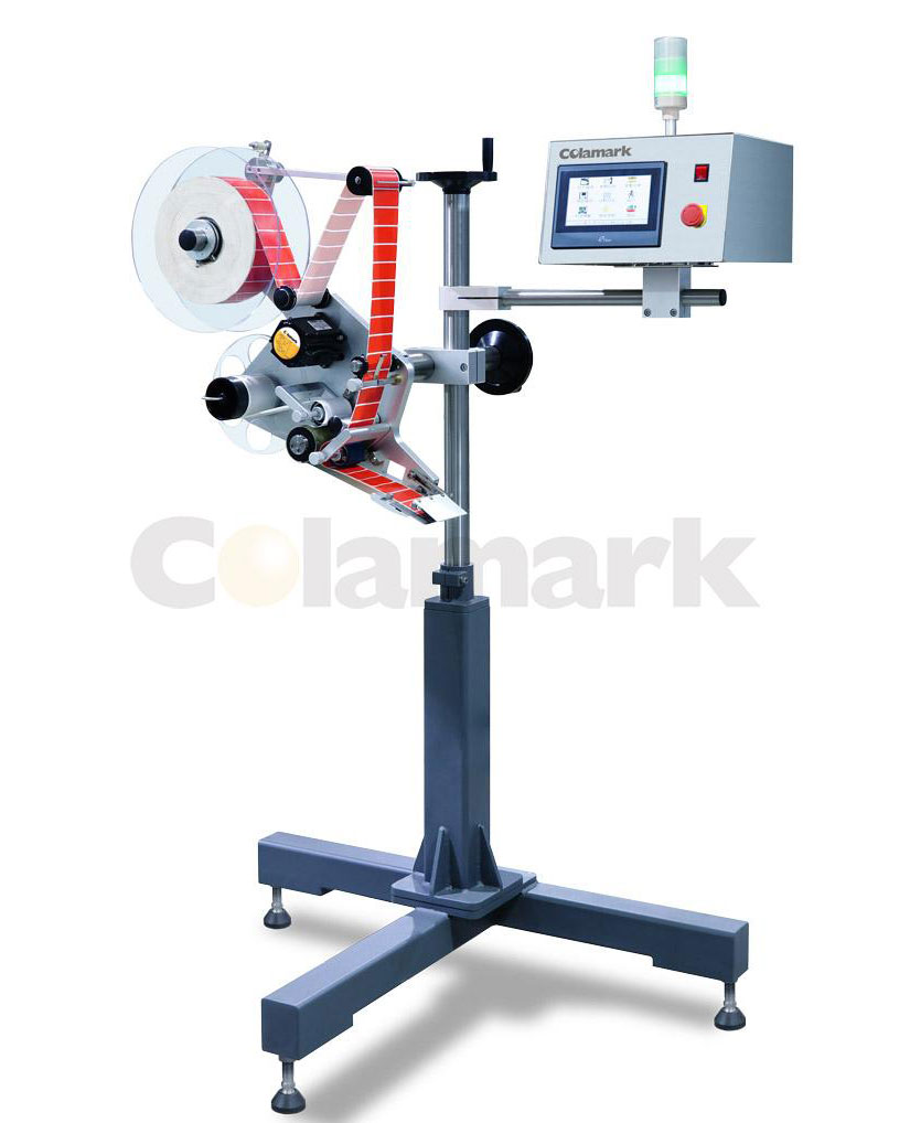 Stand-alone labeling machine