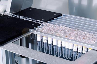 Horizontal Labeling System for Prefilled Syringes