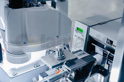 Intelligent Labeling Machine with Robotic Vision Positioning Intelligent Labeling Machine with Robotic Vision Positioning