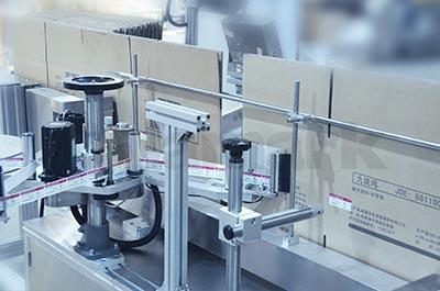 Vertical Carton Labeling Machine